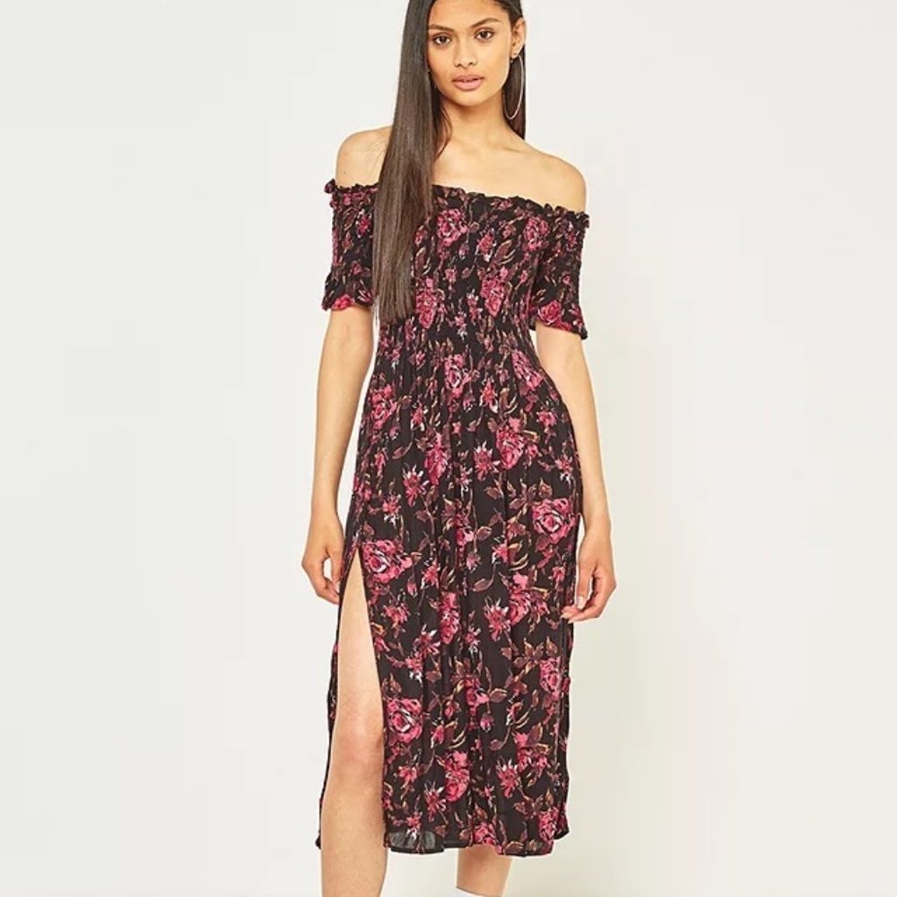 Urban Outfitters Kimchi Blue | Floral Off-the-Shoulder Smocked Slit Midi Dress